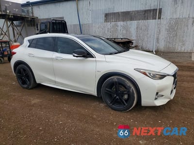 Czwarte zdjęcie samochodu z boku: 2017 INFINITI QX30 SPORT VIN:SJKCH5CP9HA017927 - miniatura