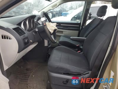 Zdjęcie 7 z 13 samochodu: 2010 DODGE GRAND CARAVAN SE VIN:2D4RN4DE9AR303620 - miniatura