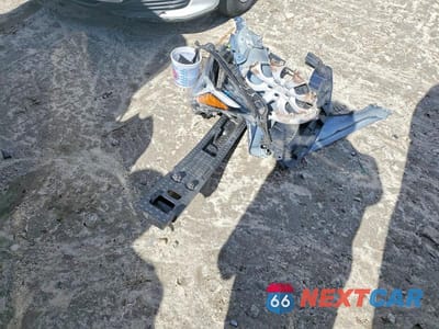 Zdjęcie 12 z 13 samochodu: 2023 TOYOTA COROLLA HYBRID LE VIN:JTDBCMFEXP3007041 - miniatura