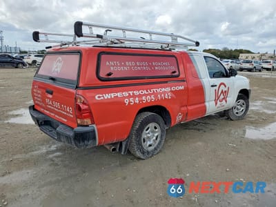 Trzecie zdjęcie samochodu z tyłu: 2015 TOYOTA TACOMA BASE VIN:5TFTX4CN3FX047692 - miniatura