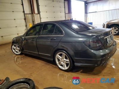Drugie zdjęcie samochodu z przodu: 2013 MERCEDES-BENZ C 300 4MATIC VIN:WDDGF8AB9DG132818 - miniatura