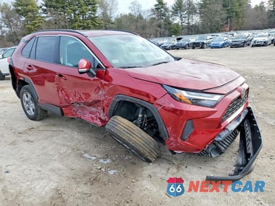 Czwarte zdjęcie samochodu z boku: 2024 TOYOTA RAV4 XLE VIN:2T3P1RFV6RW431471 - miniatura