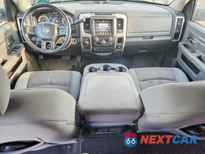 Zdjęcie 8 z 13 samochodu: 2014 RAM 2500 SLT VIN:3C6UR5MJ3EG138536 - miniatura