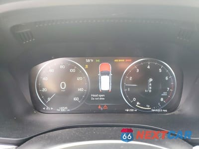 Zdjęcie 9 z 13 samochodu: 2019 VOLVO XC60 T5 VIN:LYV102RK4KB204813 - miniatura