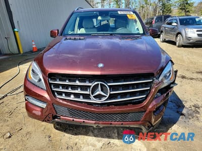 Piąte zdjęcie samochodu w środku: 2013 MERCEDES-BENZ ML 350 4MATIC VIN:4JGDA5HBXDA118098 - miniatura