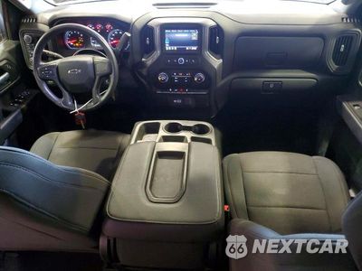 Zdjęcie 8 z 11 samochodu: 2021 CHEVROLET SILVERADO K1500 TRAIL BOSS CUSTOM VIN:1GCPYCEH6MZ199807 - miniatura