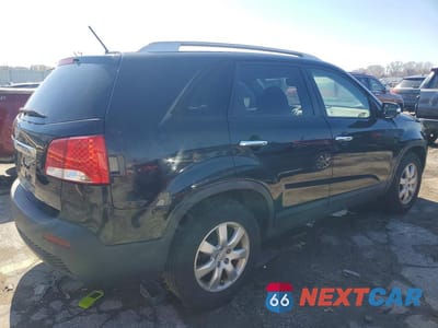 Trzecie zdjęcie samochodu z tyłu: 2011 KIA SORENTO LX VIN:5XYKT4A17BG105078 - miniatura