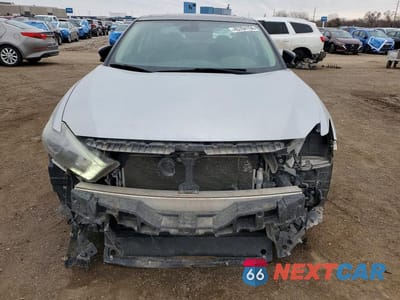 Piąte zdjęcie samochodu w środku: 2017 NISSAN MAXIMA PLATINUM VIN:1N4AA6AP3HC389362 - miniatura