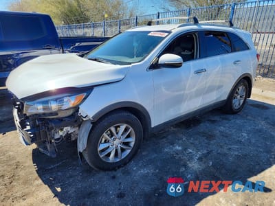 2018 KIA SORENTO LX 5XYPG4A31JG422977 - główne zdjęcie licytacji z USA - miniatura