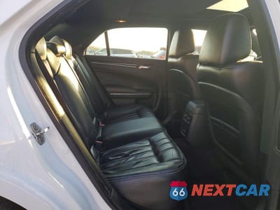 Zdjęcie 10 z 13 samochodu: 2017 CHRYSLER 300 S VIN:2C3CCAGGXHH534812 - miniatura