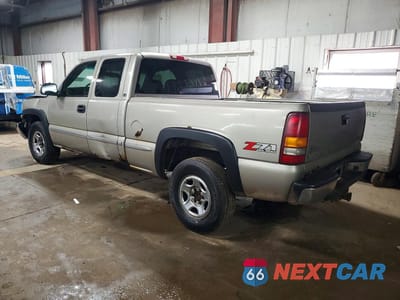 Drugie zdjęcie samochodu z przodu: 2002 GMC NEW SIERRA K1500 VIN:2GTEK19T121297550 - miniatura