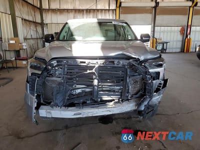 Piąte zdjęcie samochodu w środku: 2022 TOYOTA TUNDRA SR5 VIN:5TFLA5AB5NX018225 - miniatura