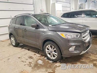 Czwarte zdjęcie samochodu z boku: 2018 FORD ESCAPE SE VIN:1FMCU0GD9JUB76254 - miniatura