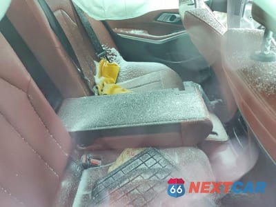 Zdjęcie 10 z 12 samochodu: 2024 BMW 330XI VIN:3MW89FF01R8E73666 - miniatura