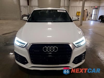 Piąte zdjęcie samochodu w środku: 2017 AUDI Q3 PRESTIGE VIN:WA1GCCFS1HR004124 - miniatura