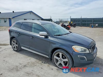 Czwarte zdjęcie samochodu z boku: 2012 VOLVO XC60 T6 VIN:YV4902DZ5C2282654 - miniatura