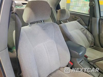 Zdjęcie 10 z 11 samochodu: 2001 TOYOTA CAMRY LE VIN:4T1BG22K51U063177 - miniatura