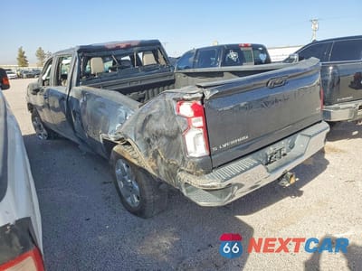 Drugie zdjęcie samochodu z przodu: 2020 CHEVROLET SILVERADO K3500 LTZ VIN:1GC4YUEY1LF158252 - miniatura