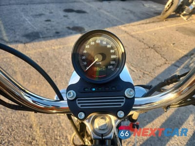 Zdjęcie 7 z 9 samochodu: 2000 HARLEY-DAVIDSON XL883 HUGGER VIN:1HD4CEM39YK117665 - miniatura