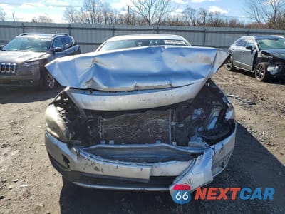 Piąte zdjęcie samochodu w środku: 2015 VOLVO S60 PREMIER VIN:YV1612TK1F2356285 - miniatura