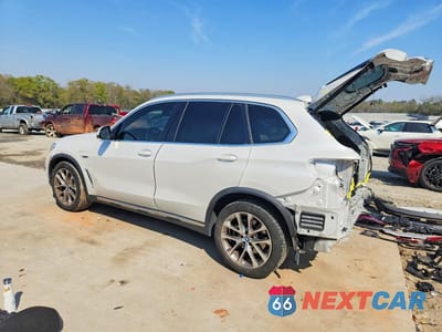 Drugie zdjęcie samochodu z przodu: 2023 BMW X5 XDRIVE45E VIN:5UXTA6C00P9N87703 - miniatura