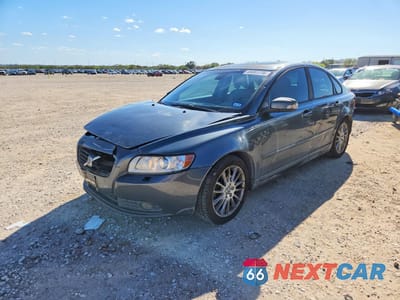 2010 VOLVO S40 2.4I YV1382MS7A2510472 - główne zdjęcie licytacji z USA - miniatura