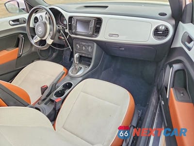 Zdjęcie 8 z 12 samochodu: 2017 VOLKSWAGEN BEETLE 1.8T VIN:3VWF17AT7HM623114 - miniatura