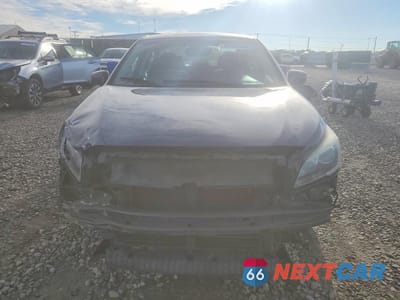 Piąte zdjęcie samochodu w środku: 2017 SUBARU LEGACY 2.5I PREMIUM VIN:4S3BNAC63H3006109 - miniatura