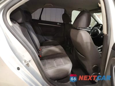 Zdjęcie 10 z 12 samochodu: 2009 VOLKSWAGEN JETTA S VIN:3VWJZ71KX9M084077 - miniatura
