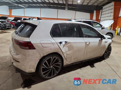 Trzecie zdjęcie samochodu z tyłu: 2022 VOLKSWAGEN GTI SE VIN:WVWR87CDXNW201674 - miniatura