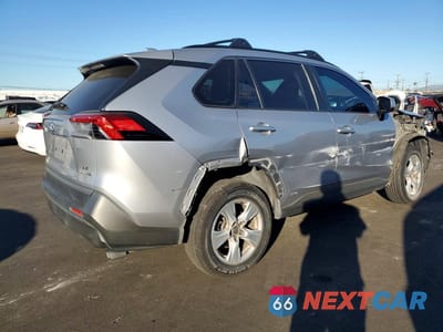Trzecie zdjęcie samochodu z tyłu: 2019 TOYOTA RAV4 HYBRID LE VIN:JTMMWRFV1KD518041 - miniatura