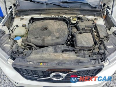 Zdjęcie 12 z 13 samochodu: 2019 VOLVO XC40 T5 R-DESIGN VIN:YV4162UM7K2068554 - miniatura