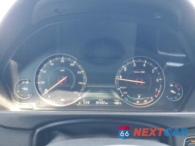 Zdjęcie 9 z 12 samochodu: 2018 BMW 330 XI VIN:WBA8D9G5XJNU71345 - miniatura