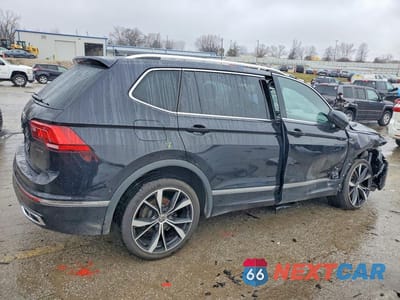 Trzecie zdjęcie samochodu z tyłu: 2022 VOLKSWAGEN TIGUAN SEL R-LINE VIN:3VV4B7AX4NM096673 - miniatura