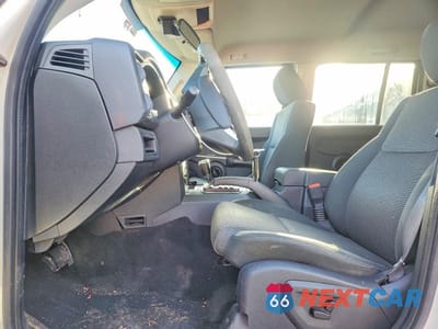 Zdjęcie 7 z 12 samochodu: 2008 JEEP COMMANDER SPORT VIN:1J8HG48K28C189152 - miniatura