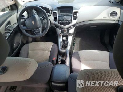 Zdjęcie 8 z 12 samochodu: 2012 CHEVROLET CRUZE LS VIN:1G1PD5SHXC7342479 - miniatura