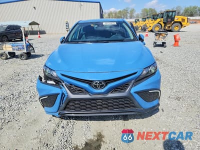 Piąte zdjęcie samochodu w środku: 2023 TOYOTA CAMRY SE VIN:4T1G11AK0PU139304 - miniatura