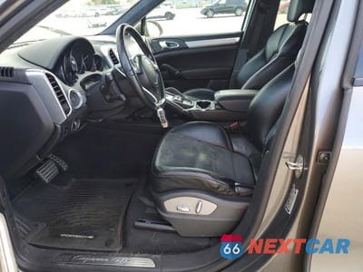 Zdjęcie 7 z 12 samochodu: 2014 PORSCHE CAYENNE VIN:WP1AD2A26ELA76184 - miniatura