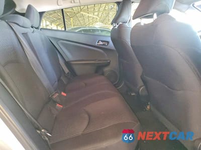 Zdjęcie 10 z 12 samochodu: 2017 TOYOTA PRIUS THREE VIN:JTDKARFU7H3538094 - miniatura