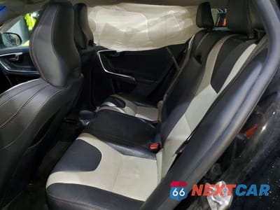 Zdjęcie 10 z 12 samochodu: 2017 VOLVO V60 CROSS COUNTRY PREMIER VIN:YV440MWK1H1024635 - miniatura