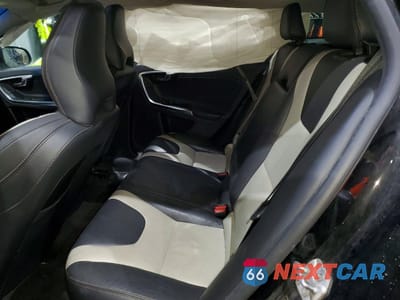 Zdjęcie 10 z 13 samochodu: 2017 VOLVO V60 CROSS COUNTRY PREMIER VIN:YV440MWK1H1024635 - miniatura