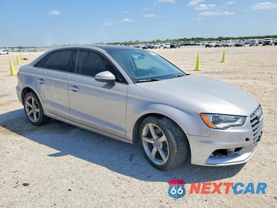 Czwarte zdjęcie samochodu z boku: 2016 AUDI A3 PREMIUM VIN:WAUA7GFF4G1052558 - miniatura
