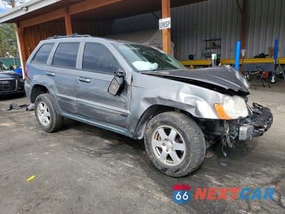 Czwarte zdjęcie samochodu z boku: 2008 JEEP GRAND CHEROKEE LAREDO VIN:1J8GR48K08C136374 - miniatura