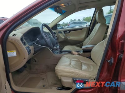Zdjęcie 7 z 12 samochodu: 2002 VOLVO V70 2.4T VIN:YV1SW58D421177282 - miniatura