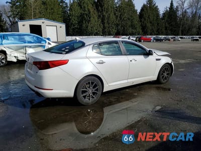 Trzecie zdjęcie samochodu z tyłu: 2012 KIA OPTIMA LX VIN:5XXGM4A76CG080364 - miniatura