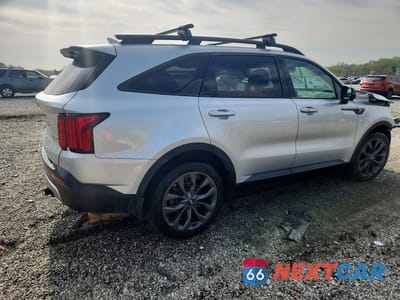 Trzecie zdjęcie samochodu z tyłu: 2021 KIA SORENTO SX PRESTIGE X-LINE VIN:5XYRKDLF1MG042802 - miniatura