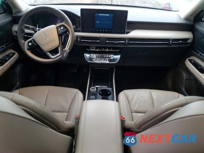 Zdjęcie 8 z 12 samochodu: 2024 LINCOLN CORSAIR GRAND TOURING VIN:5LMTJ5DZ4RUL18329 - miniatura