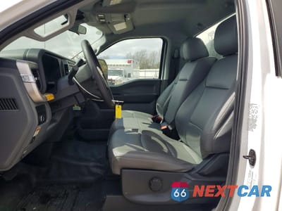 Zdjęcie 7 z 13 samochodu: 2023 FORD F450 SUPER DUTY BOX TRUCK VIN:1FDUF4GN1PDA04405 - miniatura