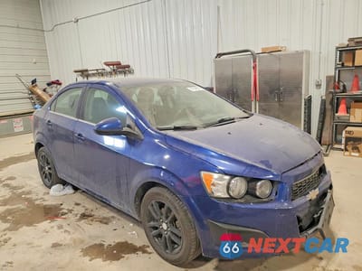 Czwarte zdjęcie samochodu z boku: 2014 CHEVROLET SONIC LT VIN:1G1JC5SBXE4207513 - miniatura