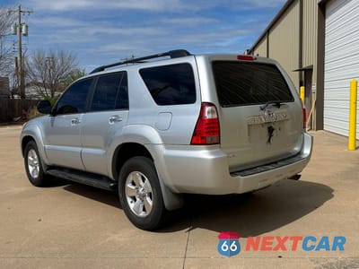 Trzecie zdjęcie samochodu z tyłu: 2008 TOYOTA 4RUNNER SR5 VIN:JTEZU14R58K007791 - miniatura